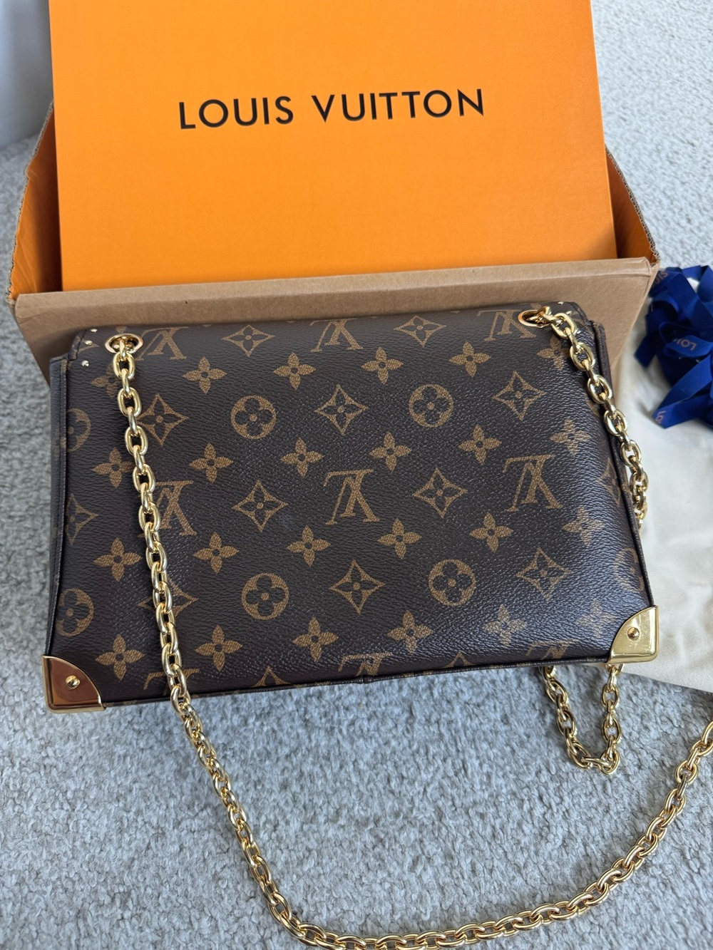 Louis Vuitton Trunkie - Picture 3 of 15